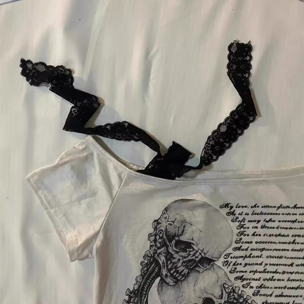Retro Skull Print Slim-fit T-shirt